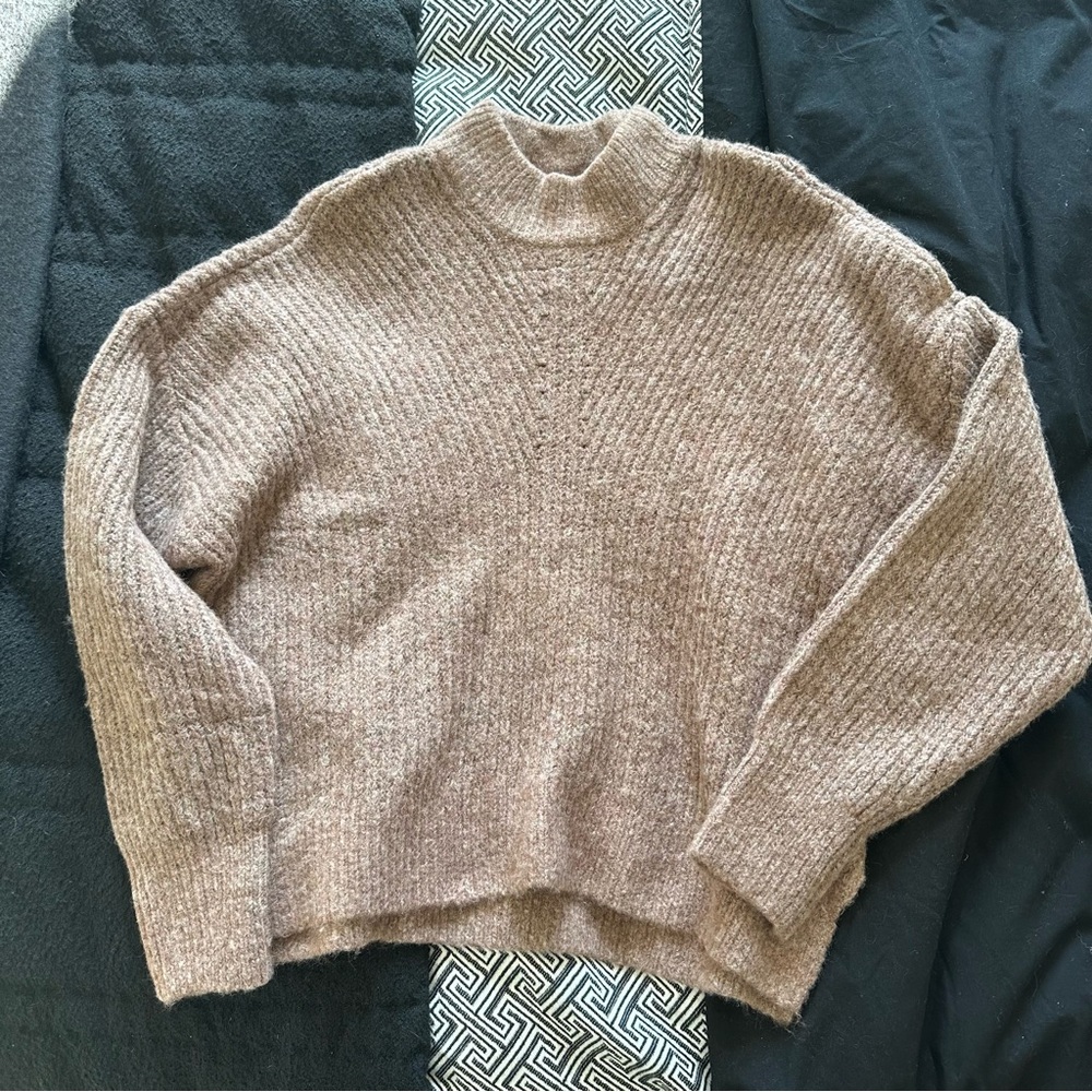 Abercrombie & Fitch Sweater